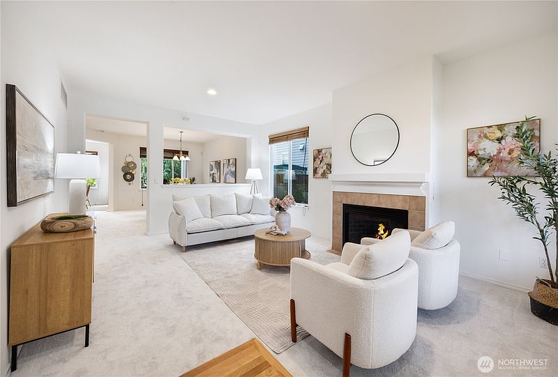 3rd image of 5125 NE 5th Street