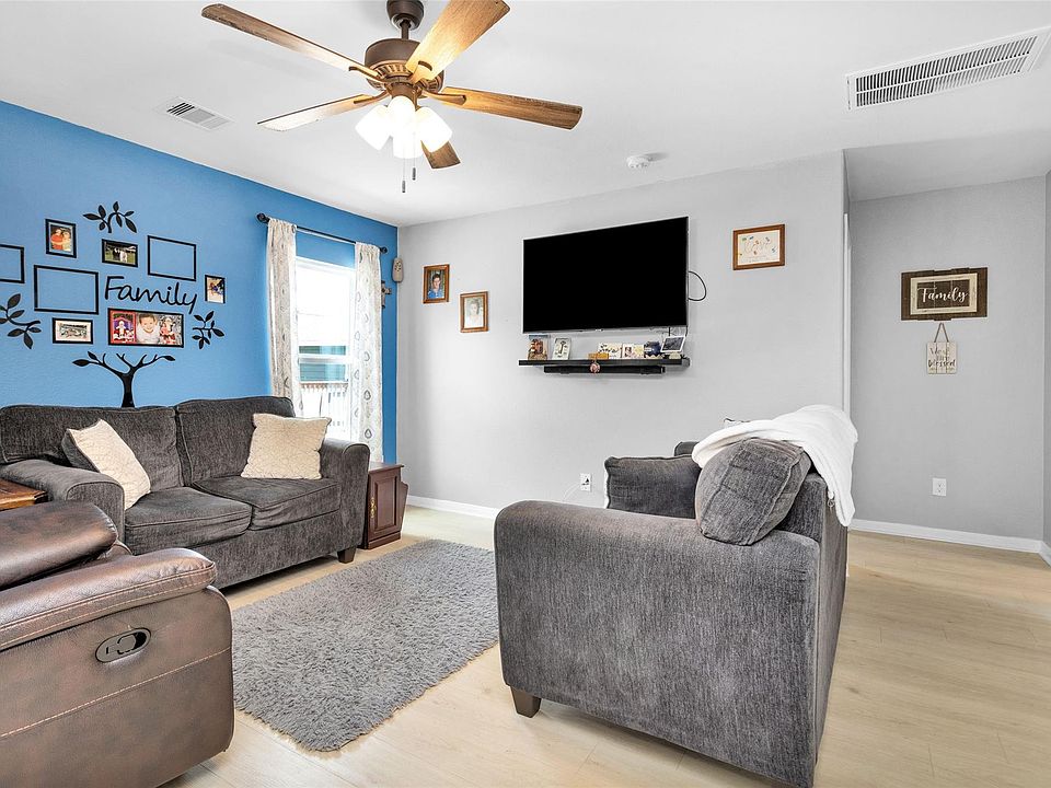 1st image of 370 Goldenrod