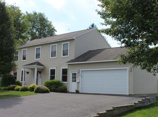 135 Fay Ln, Minoa, NY 13116