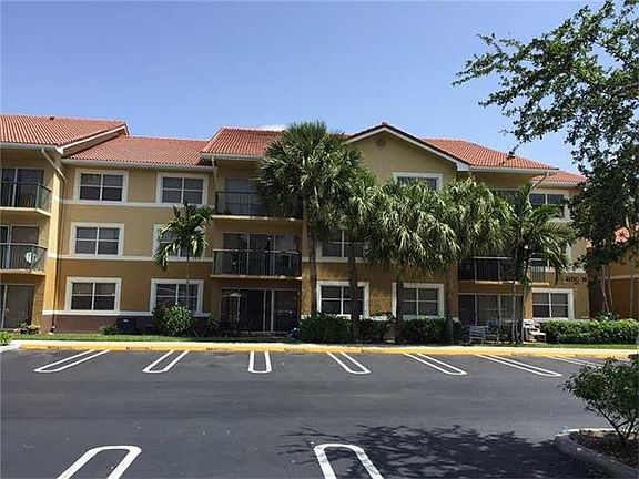 4th image of 8821 Wiles Rd APT 108