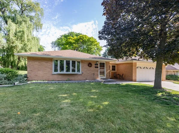 7222 Enfield AVENUE, Greendale, WI 53129
