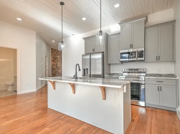 503 State St #303, Bristol, VA 24201