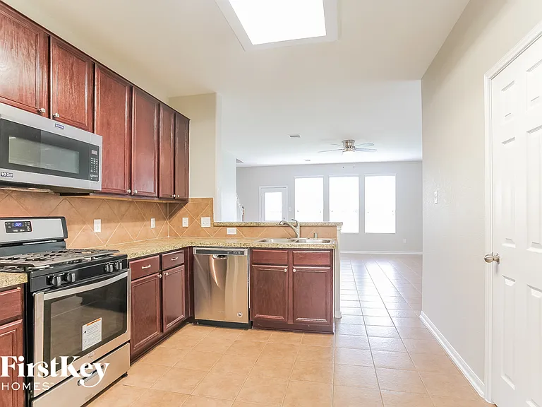 5310 Espuela Ln — Photo 6
