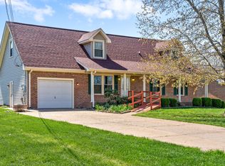 102 Arrowood Ct, Clarksville, TN 37042