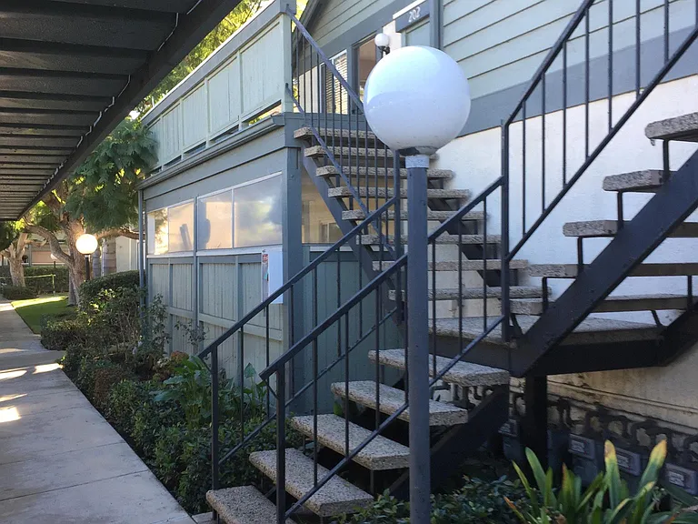18312 Parkview Ln #202 — Photo 19