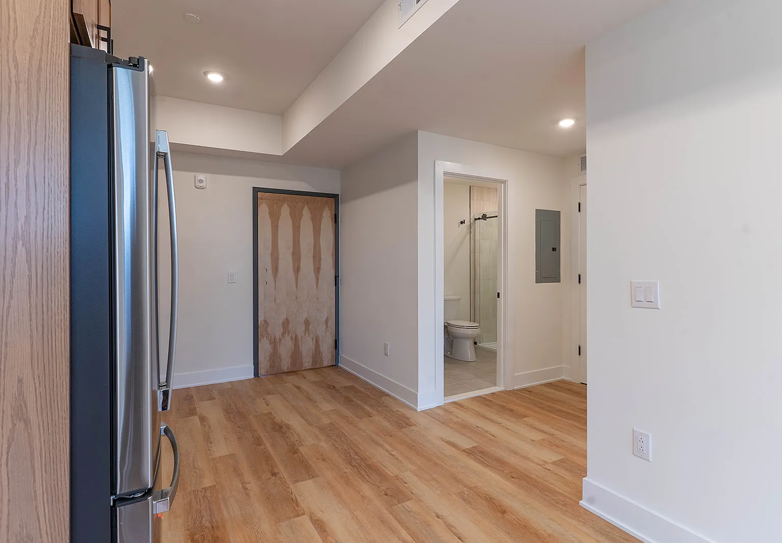 1 bed, $2,100 — Photo 4