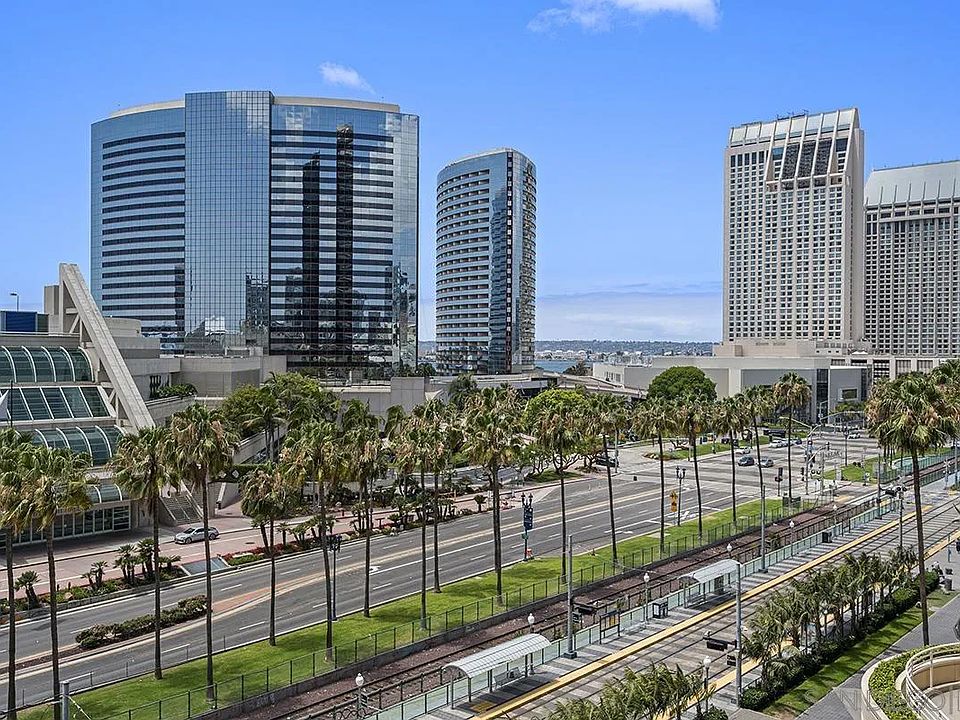 1st image of 200 Harbor Dr Unit 703