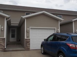 5937 Muirfield Dr SW APT 3, Cedar Rapids, IA 52404