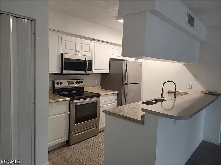 5311 Summerlin Rd #1109 — Photo 2