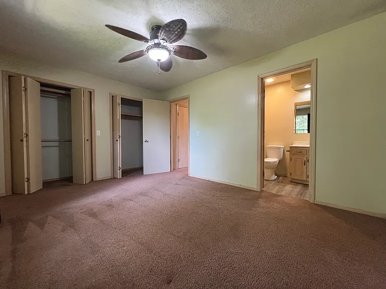 1538 S Saint Marys Ave — Photo 12