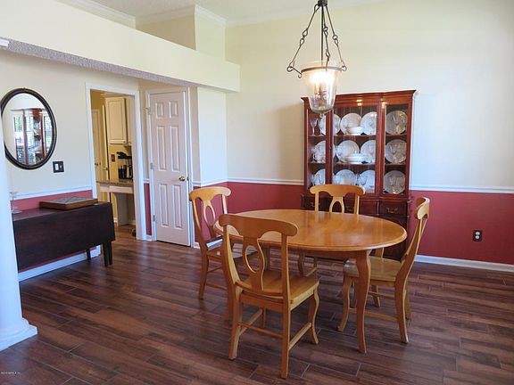 4th image of 328 Monticello Ct