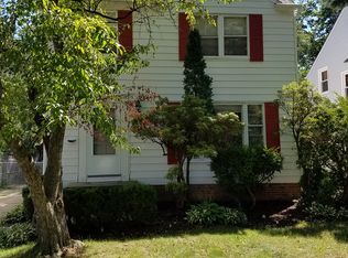 1102 Avondale Rd, South Euclid, OH 44121