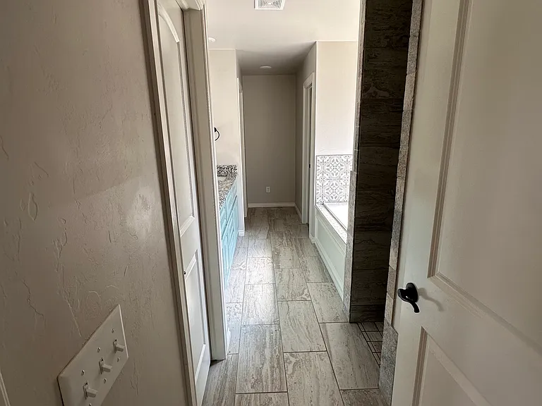1723 Logans Way — Photo 10
