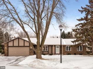 11961 Pendleton Ct, Eden Prairie, MN 55347