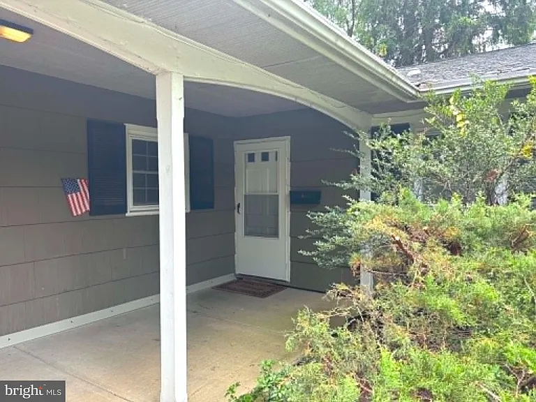 2207 Hyson Pl — Photo 2