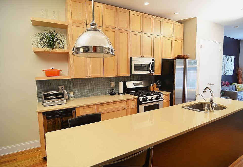 2nd image of 102 Havemeyer St APT 2B