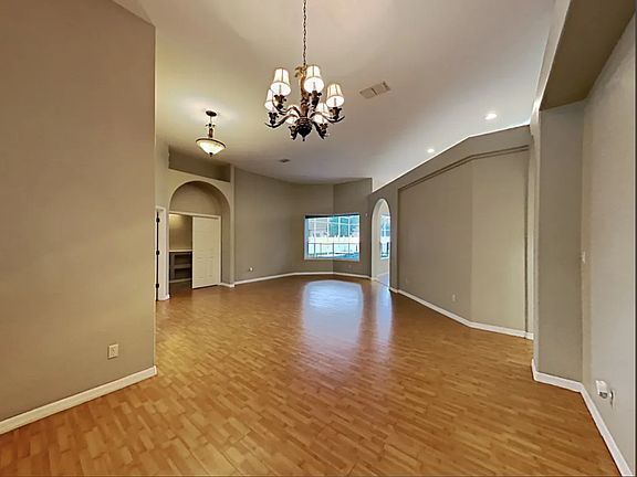 5th image of 8111 Belshire Dr