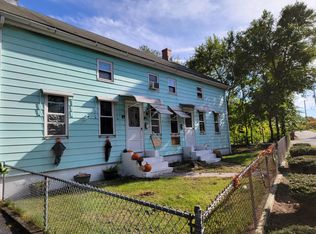 26 Railroad Row, Warwick, RI 02886