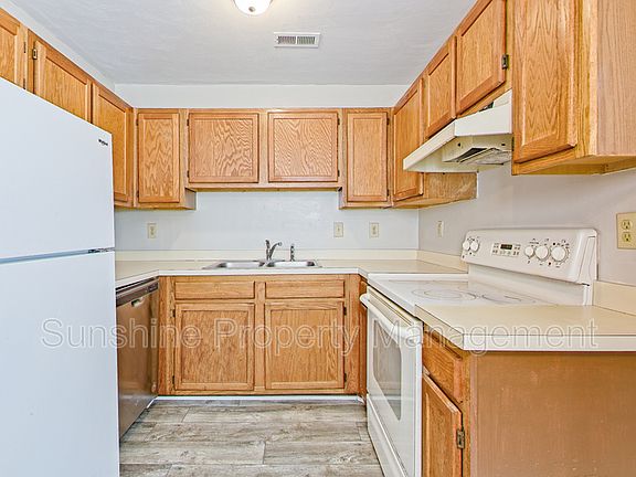 4th image of 3472 Clover Meadows Dr #3207