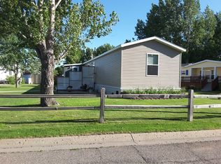 1010 Eisenhower Dr, Minot, ND 58701
