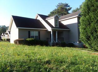825 Parkview Ct, Macon, GA 31211
