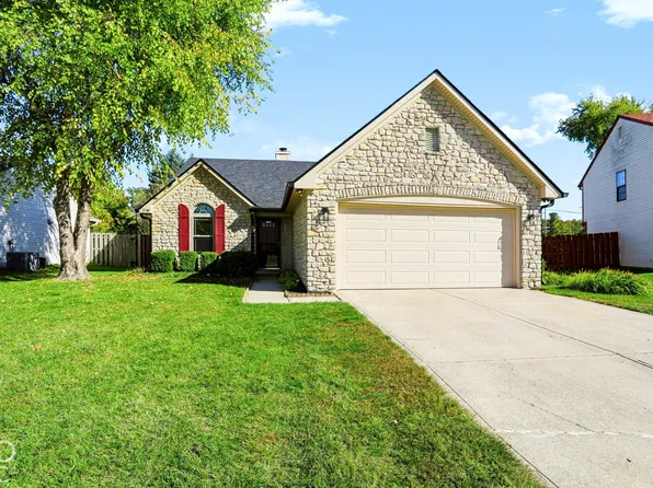 679 Redfox Ct S, Greenwood, IN 46142