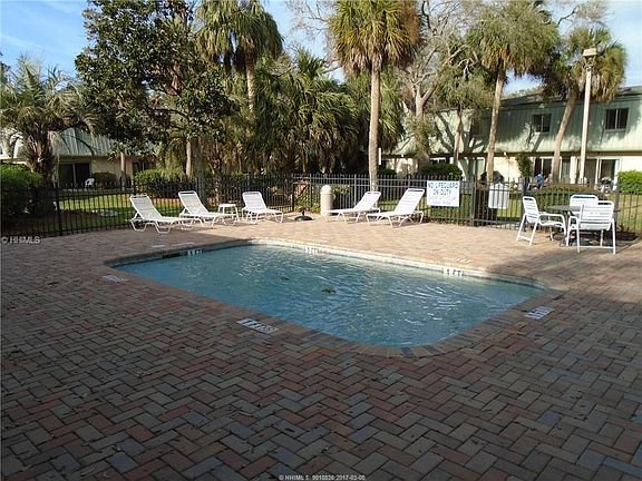 4th image of 32 S Forest Beach Dr APT 6