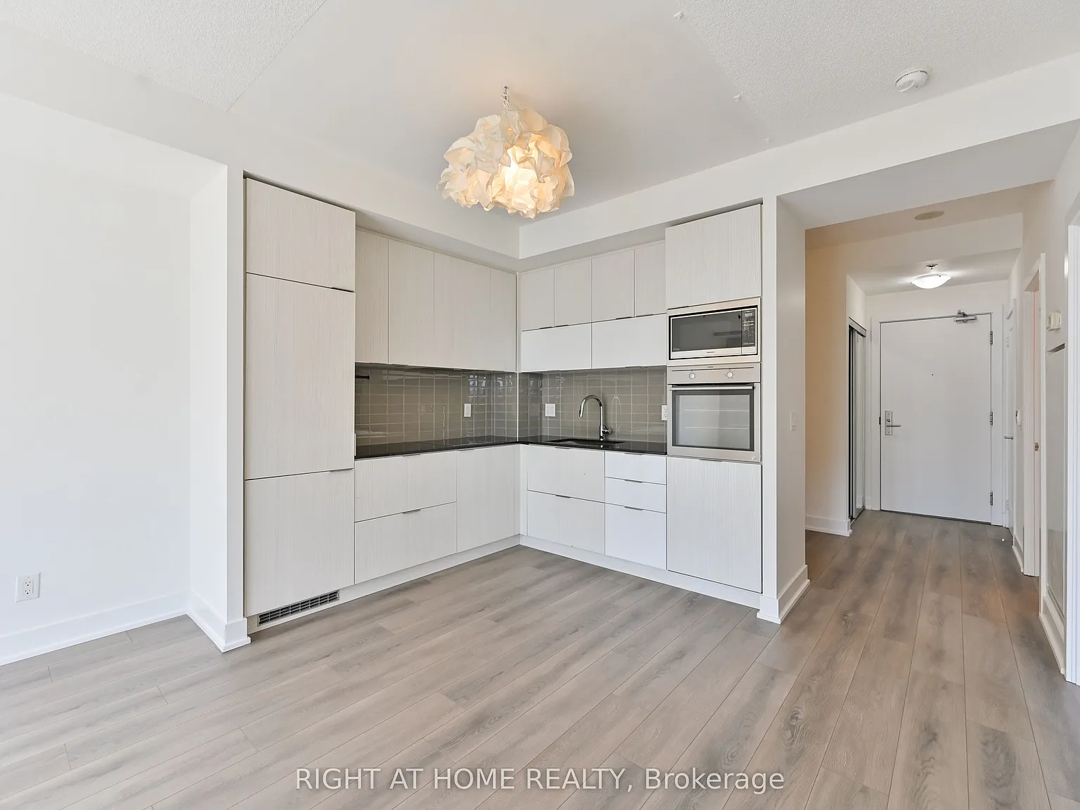 2 bed, $2,750 — Photo 4