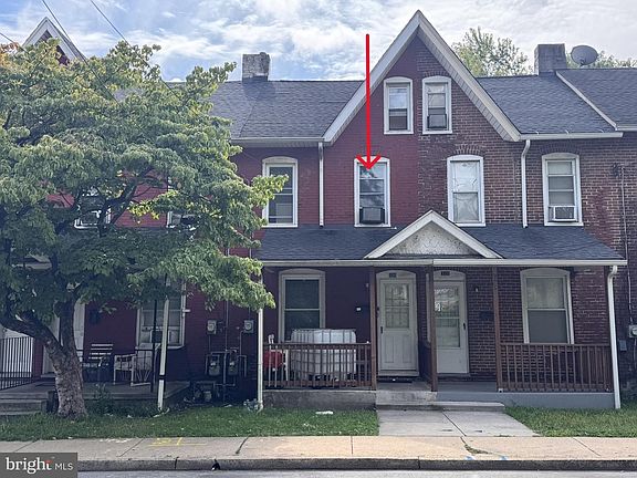 3rd image of 326 Valley Rd