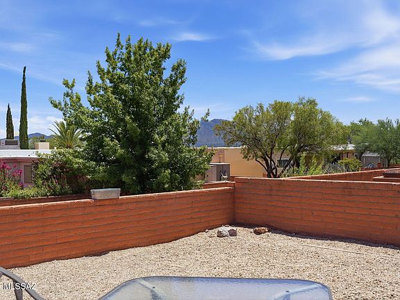 5th image of 380 N Calle Del Brujo