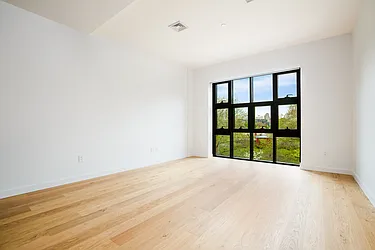 860 Lorimer Street, #5F