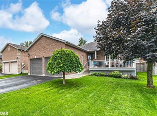 95 Crompton Dr, Barrie, ON L4M6P1