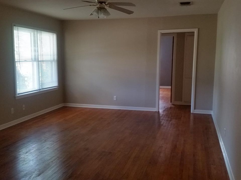 2nd image of 2473 Baylor Ave
