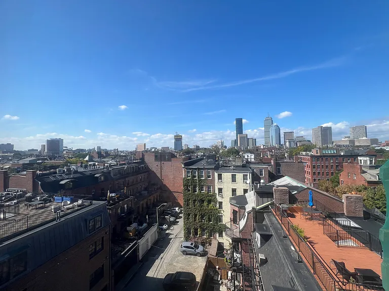 Deacon Court - 1661 Washington Street — Photo 158
