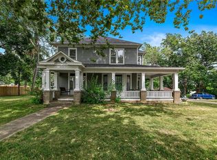 912 N Main St N, Carrollton, MO 64633