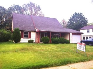 6 Gamewell Ln, Willingboro, NJ 08046