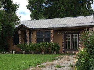 505 E Brazos St, Uvalde, TX 78801