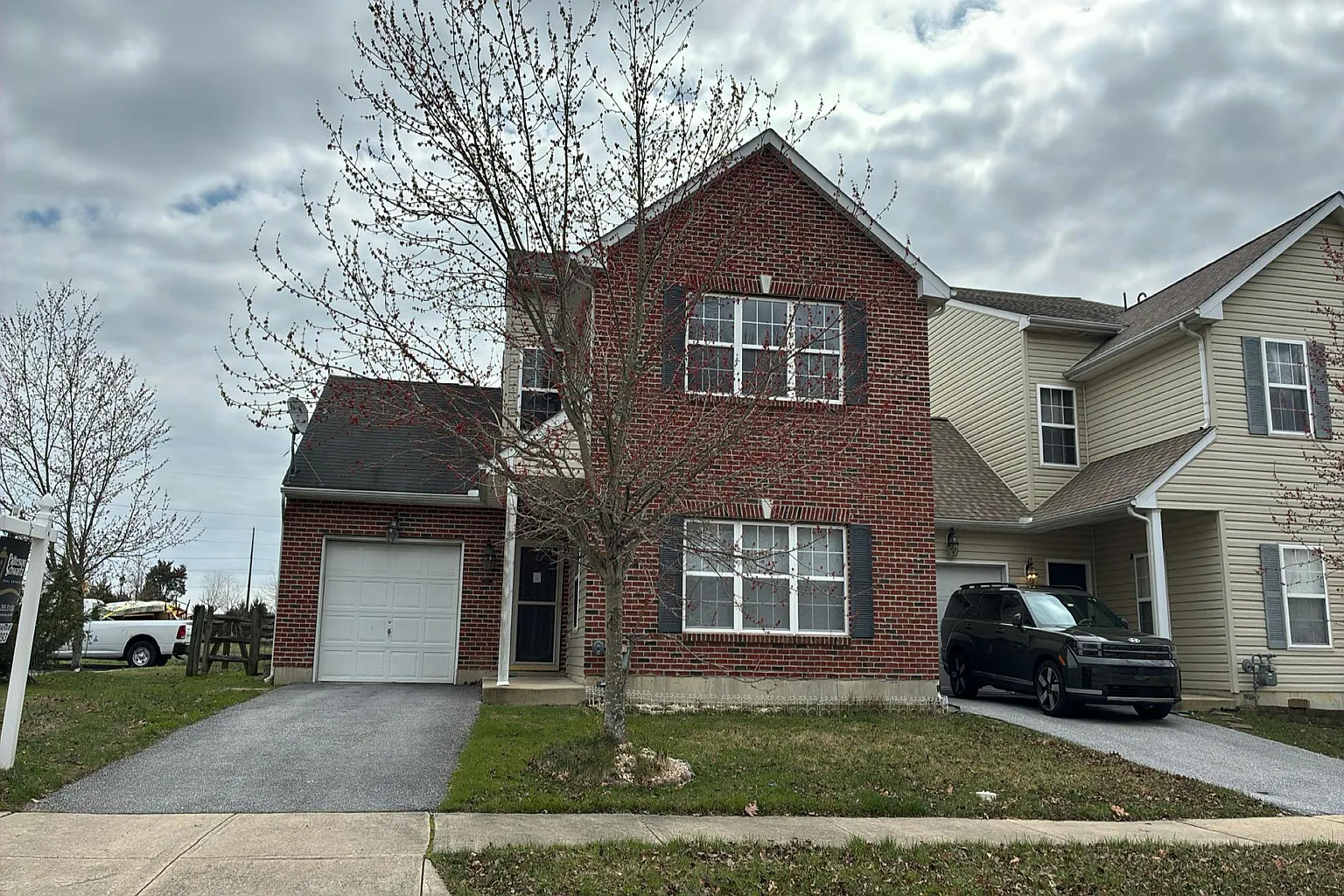 231 Camerton Ln photo 1