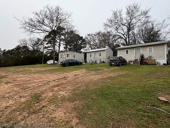 3rd image of 130 Rocky Top Rd