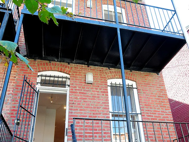749 Park Rd NW #4 — Photo 9