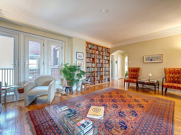 2nd image of 5840 S Stony Island Ave #13