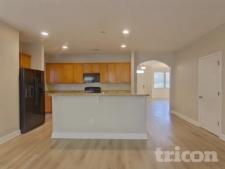 338 Bronze Dr — Photo 6