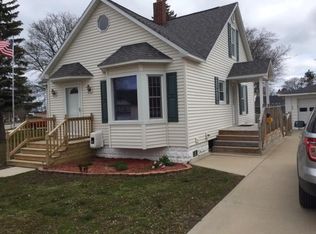 398 N 7th St, Rogers City, MI 49779