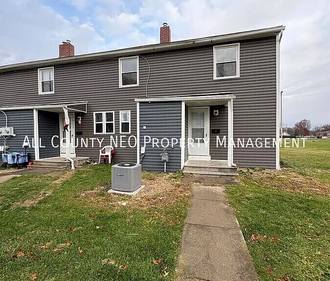9584 Greenmeadow Rd #F — Photo 2