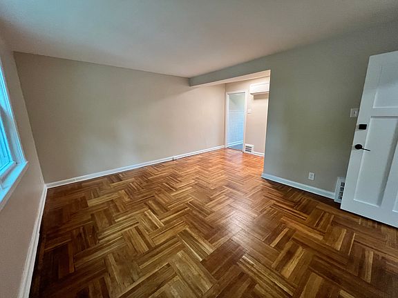5th image of 16 Corbin Ct APT 1