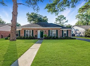 2607 Pine Village Dr, Houston, TX 77080