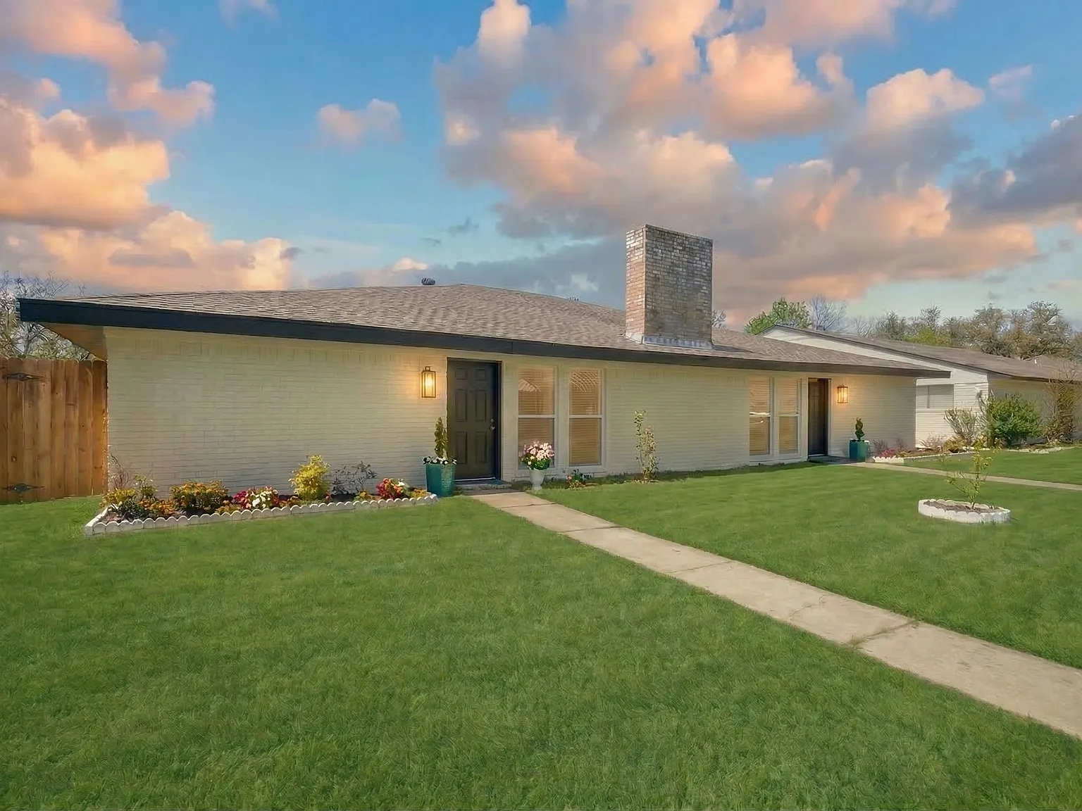 310 Candlewood Pl — Photo 3