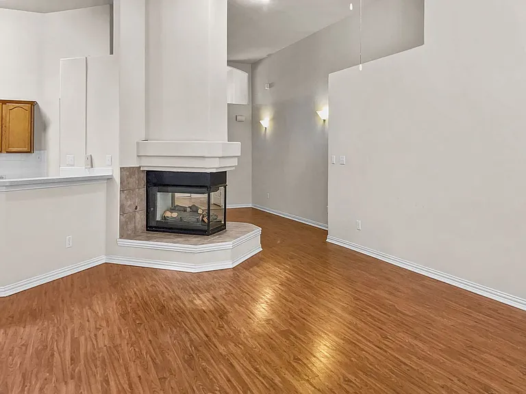 6220 Reddenson Dr — Photo 6