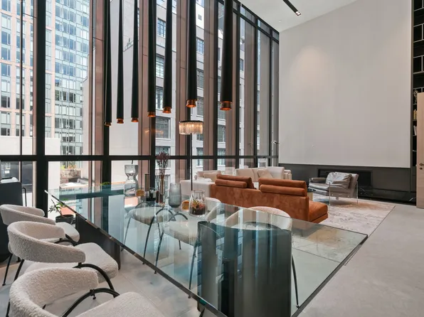 522 West 29th Street image 4 of 20