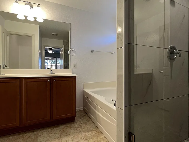 10909 Charreada Trl — Photo 27
